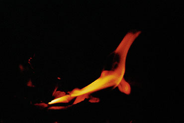 Aus dem Buch «ein Feuer nachts» von Hans Peter Scheier